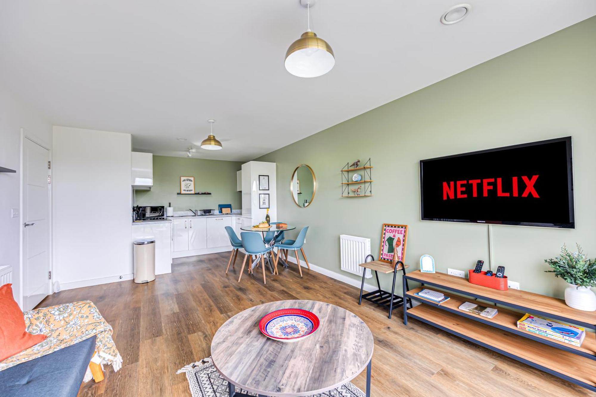 Penthouse Apartment - City Centre - Secure Parking, Balcony, Self-Check-In, Fast Wifi And Smart Tv With Netflix By Yoko Property Милтон-Кейнс Экстерьер фото